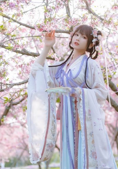 吻狼之问题少女电影_蓝光在线播放